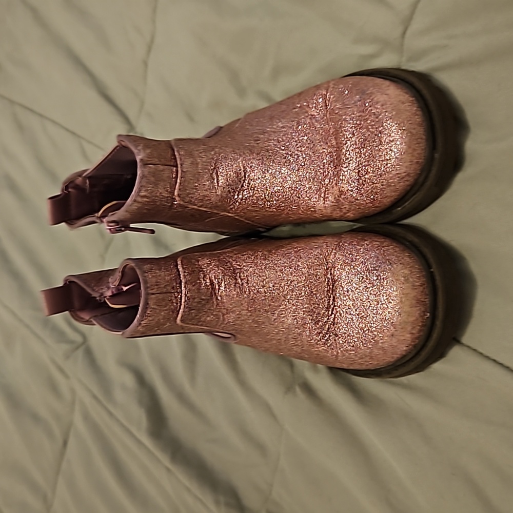 Girls pink sparkle boots
